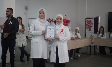 Конкурс в Медико-фармацевтическом колледже: студенты отметили День борьбы со СПИДом