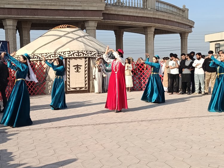 Празднование Нооруз в ММУ, ЕМУ и МФК