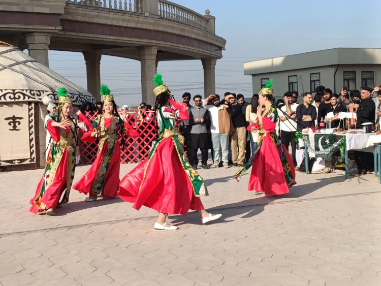 Празднование Нооруз в ММУ, ЕМУ и МФК